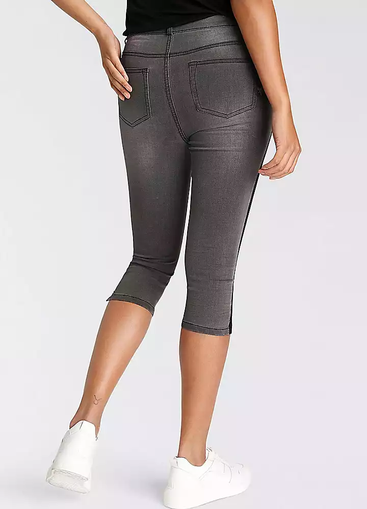 Arizona High Waist Capri Jeans 7 Arizona High Waist Capri Jeans - Image 5